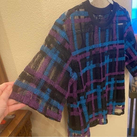 A/X Armani Exchange Embroidered Tulle Overlay Top Size Medium - Picture 4 of 11